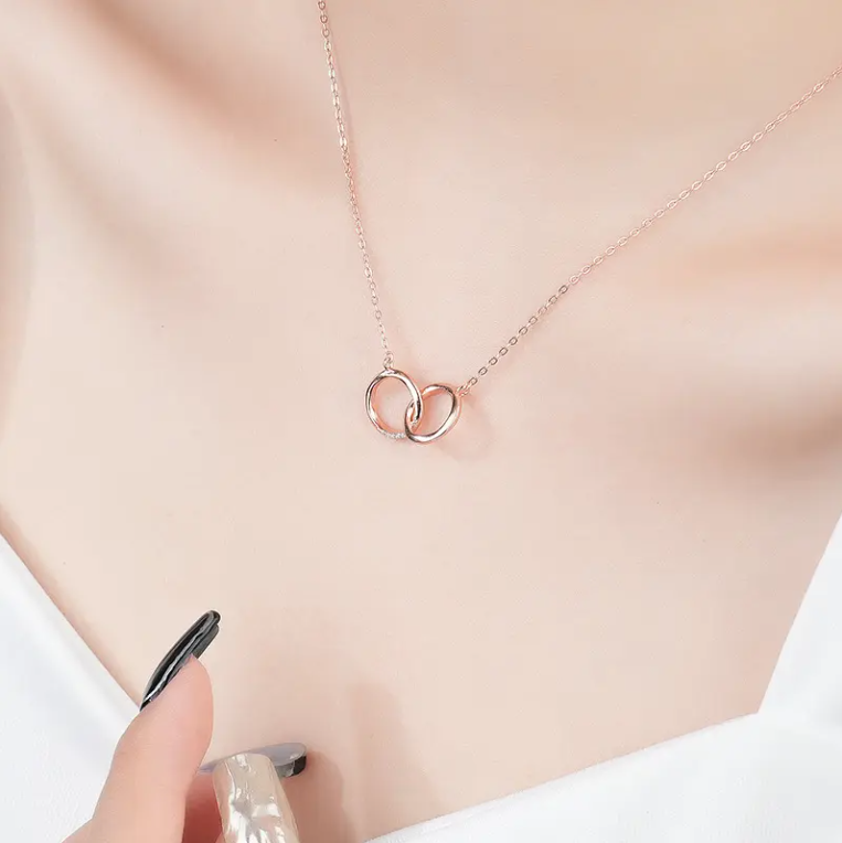 Mutually Linked Necklace